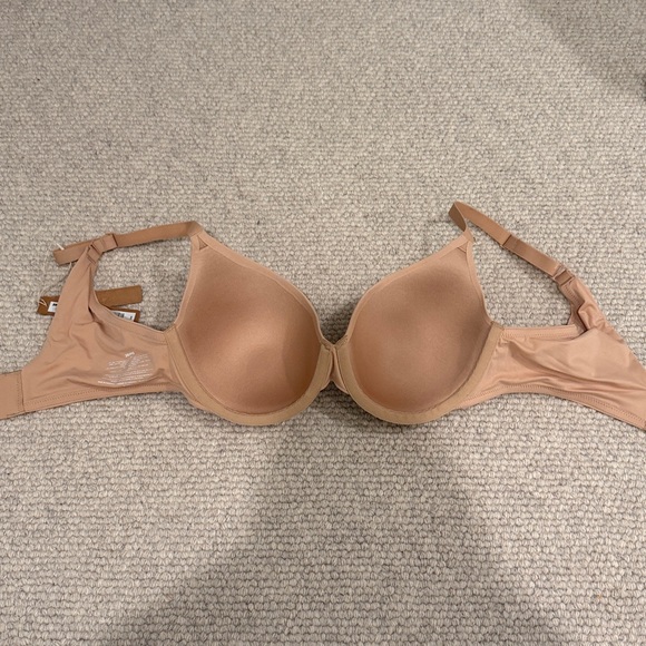 SKIMS Nude Bra - Picture 4 of 6
